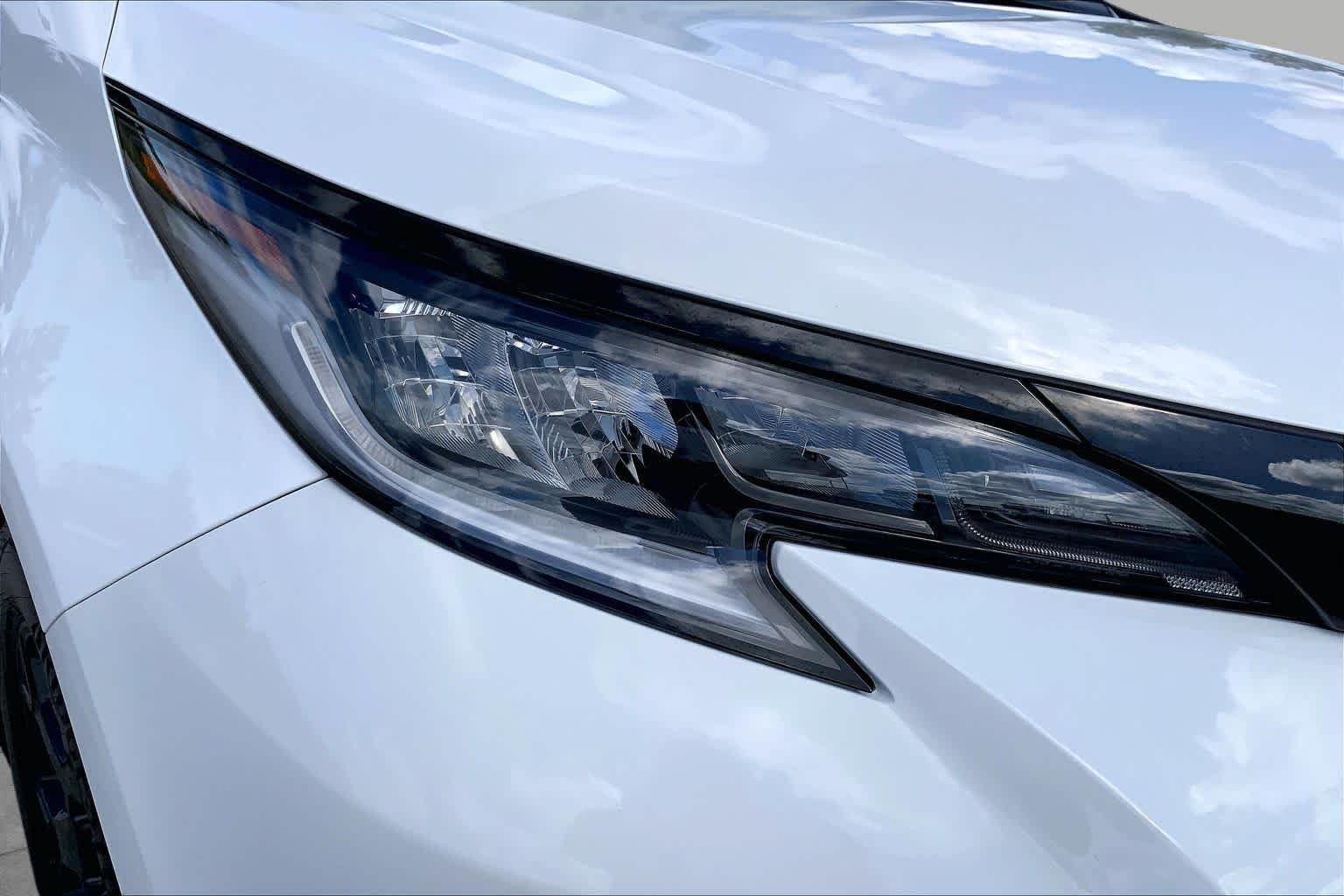 Used 2026 Ice Cap Toyota Woodland Edition image 27
