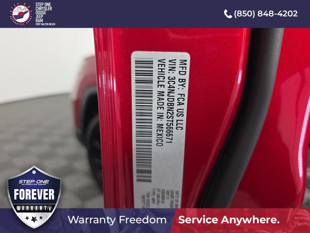 Used 2025 Red Jeep Latitude image 37