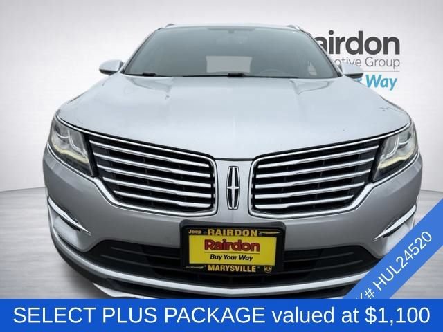 Used 2017 Ingot Silver Lincoln Select image 2