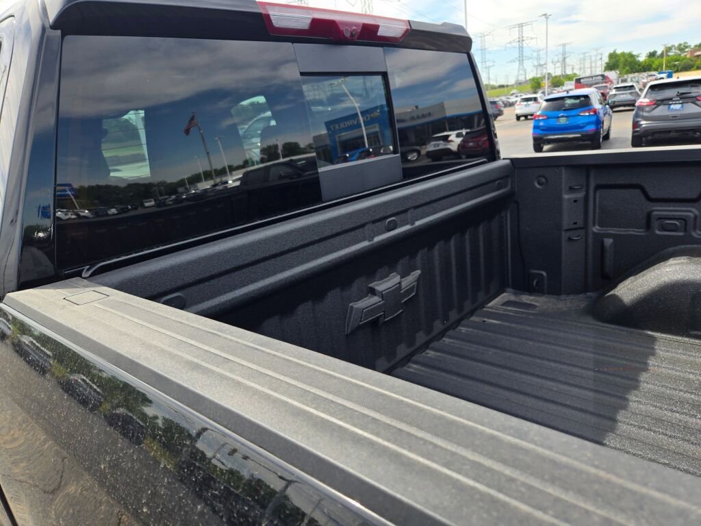 2026 Chevrolet Silverado 1500 ZR2 - Photo 16