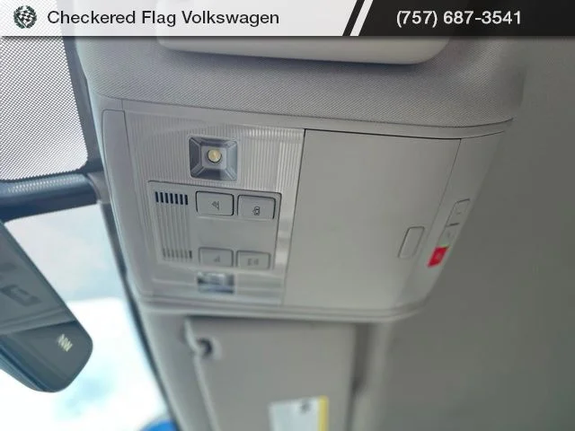 Used 2023 Pure White Volkswagen 3.6L V6 SE w/Technology image 18