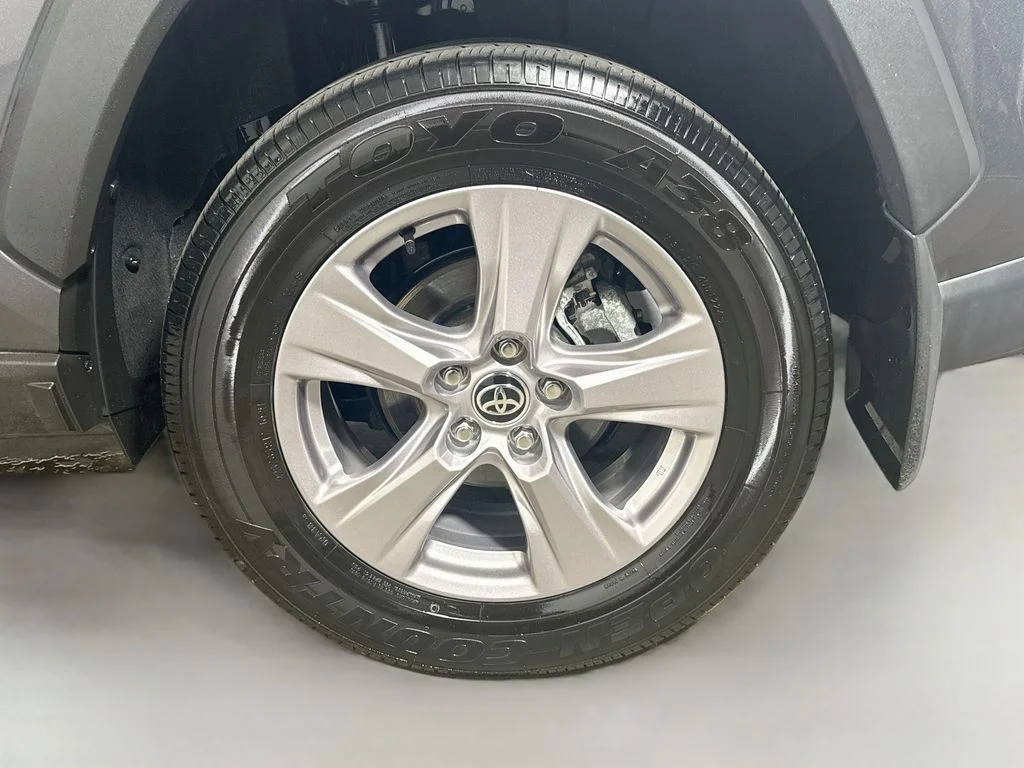 Used 2024 Magnetic Gray Metallic Toyota Hybrid XLE image 30