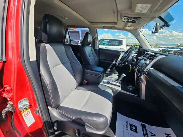 Used 2016 Barcelona Red Metallic Toyota SR5 Premium image 22