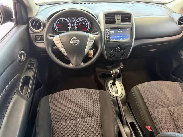 Used 2019 Black Nissan 1.6 SV image 10
