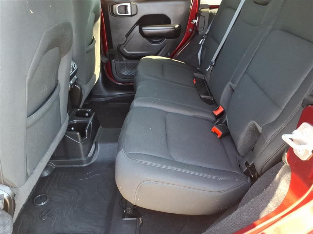 Used 2021  Jeep Unlimited Sport S image 15