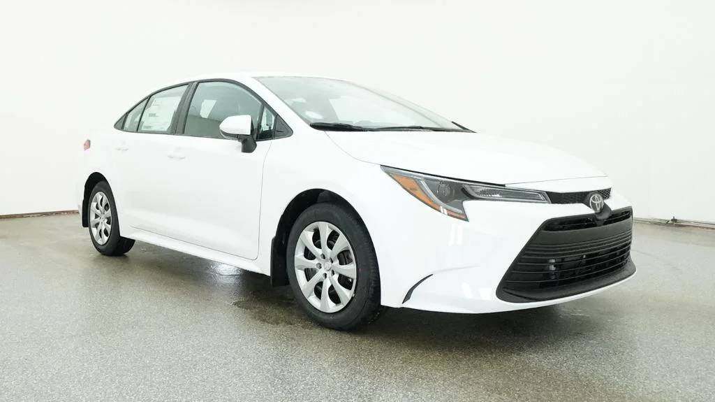 New 2027 Ice Cap Toyota LE image 9