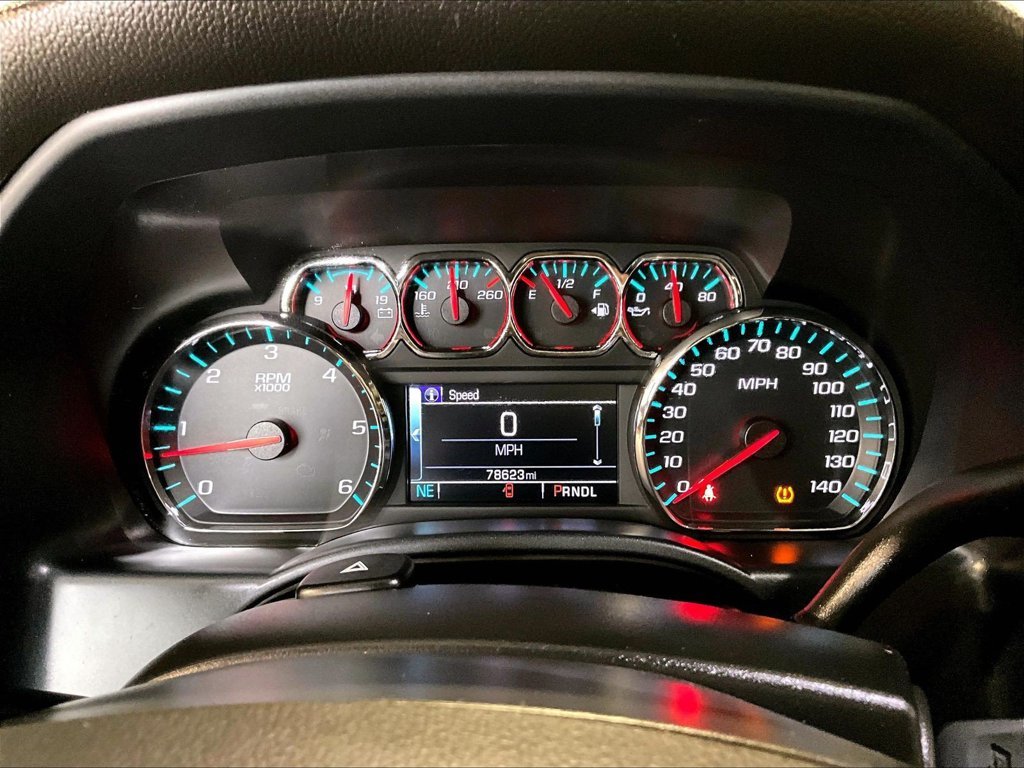 Used 2018 Gray Chevrolet LT image 25