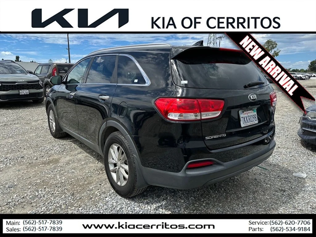 Used 2016 Black Kia LX image 3