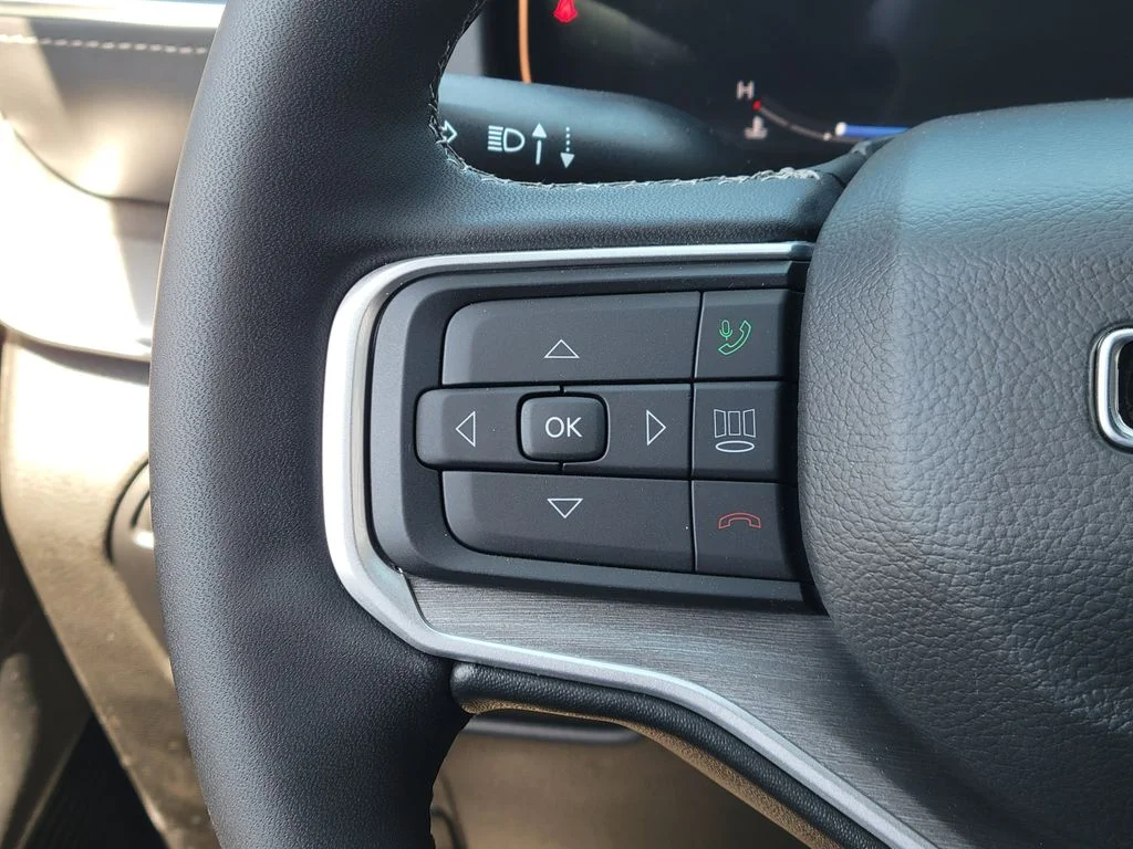 2026 Jeep Grand Wagoneer L photo 4