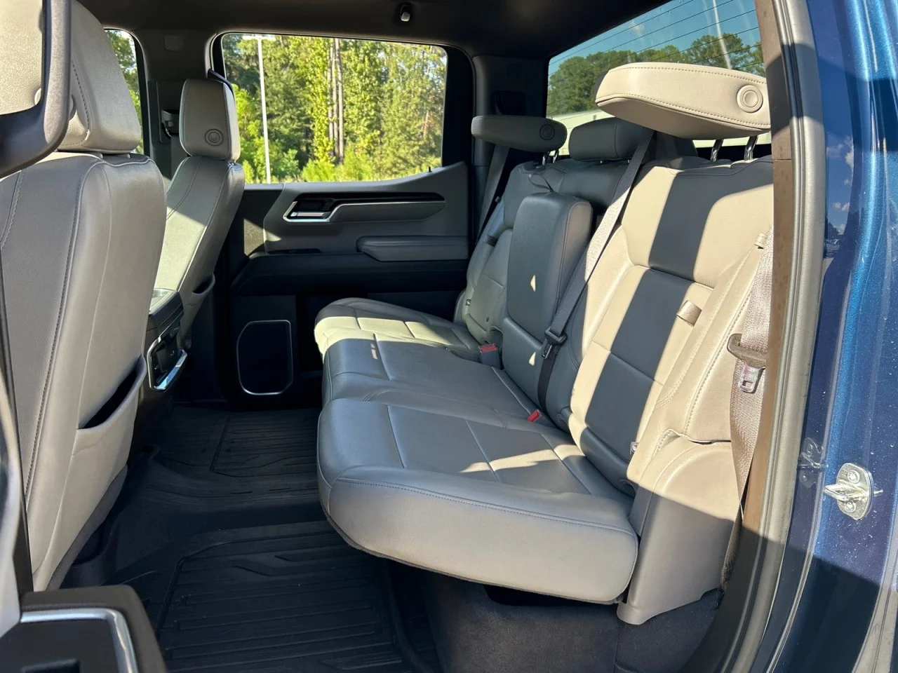 Used 2023 PACIFIC BLUE METALLIC GMC SLT image 20