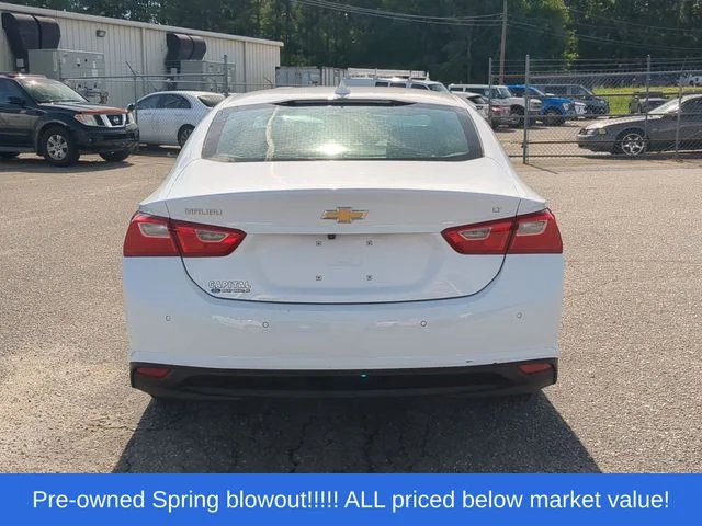 Used 2025 White Chevrolet LT image 12