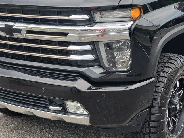 Used 2020 Black Chevrolet High Country image 7
