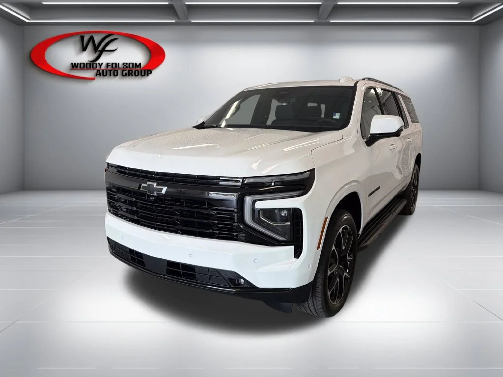 New 2026 Summit White Chevrolet RST image 3