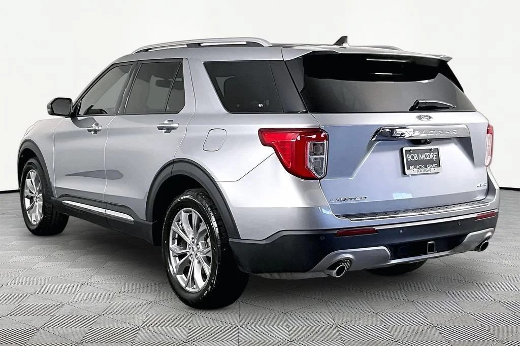 Certified Used 2023 Silver Ford Limited image 4