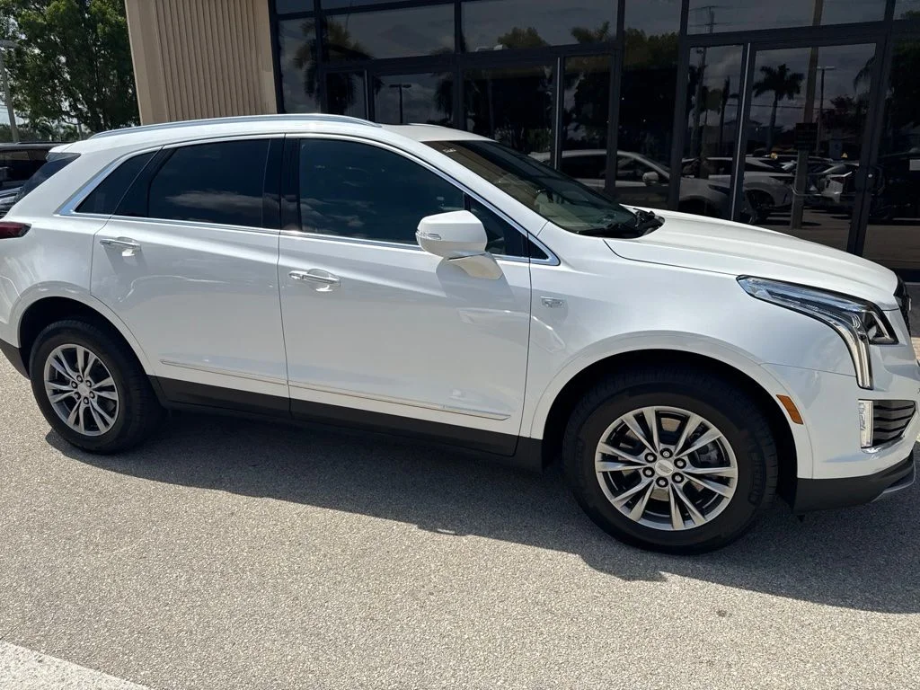Used 2023 White Cadillac Premium Luxury image 17