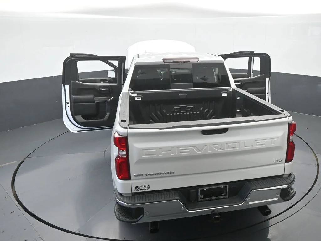 Used 2022 Iridescent Pearl Tricoat Chevrolet LTZ image 70