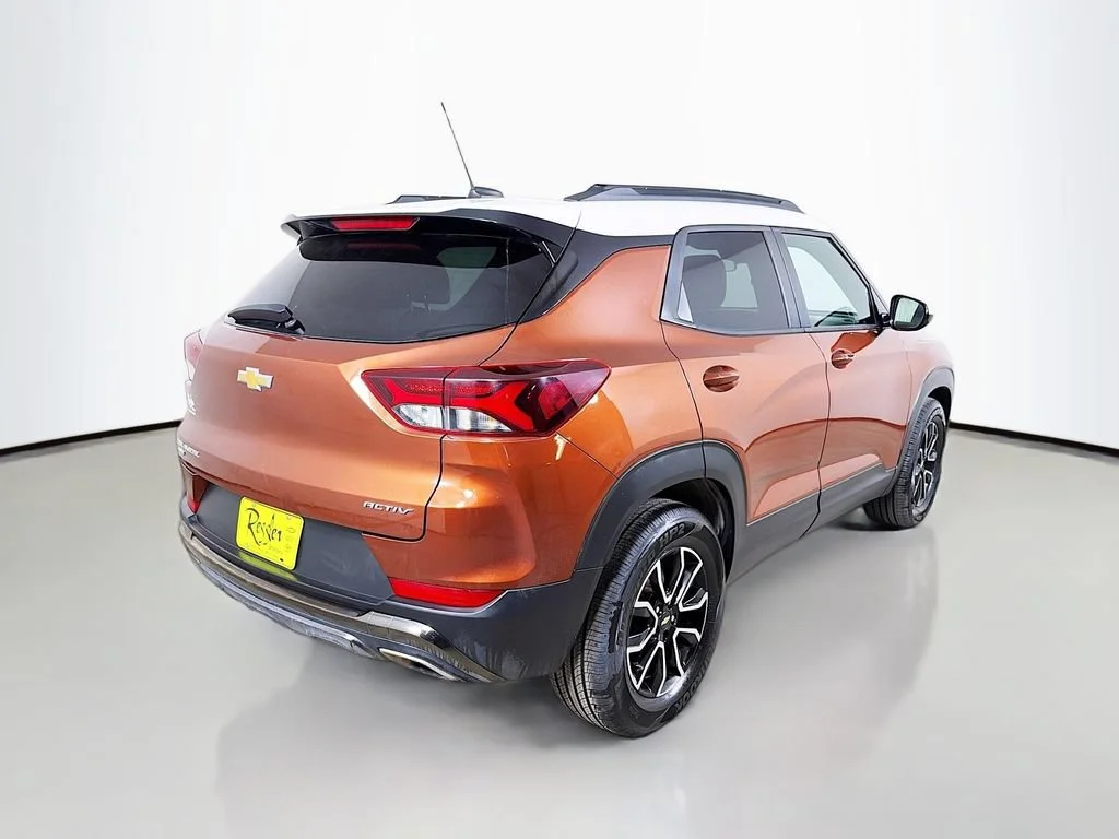 Used 2021 Dark Copper Metallic Chevrolet ACTIV image 6