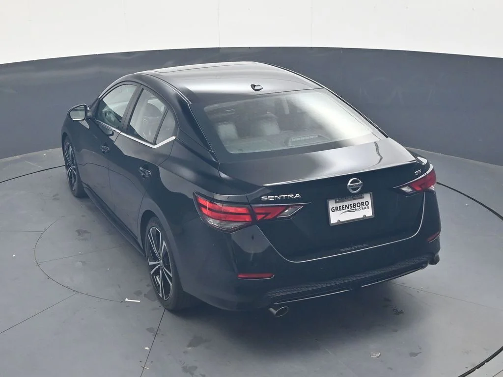 Used 2022 Black Nissan SR image 31