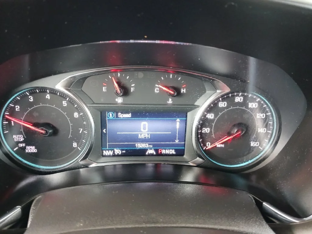 Used 2023 SUMMIT WHITE Chevrolet LT image 18