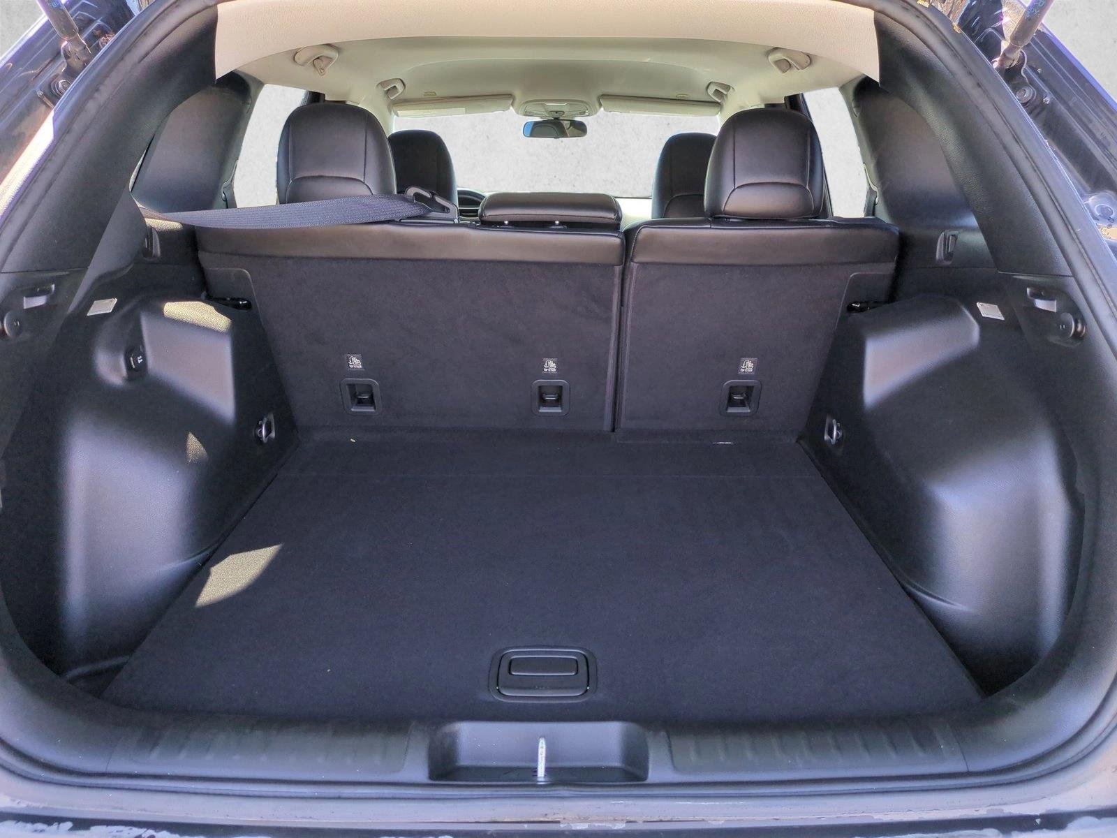 Used 2019 Diamond Black Crystal Pearlcoat Jeep Latitude Plus image 6