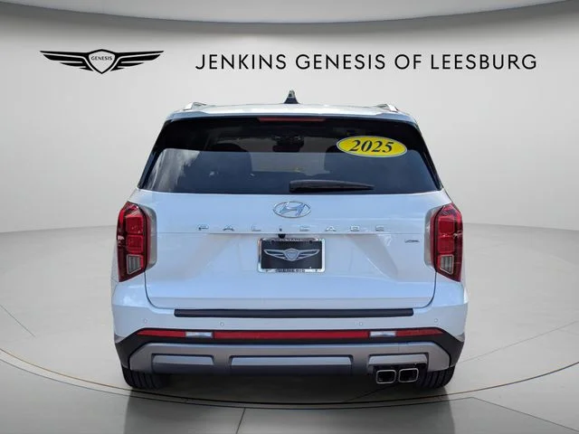 Used 2025 White Hyundai Limited image 8