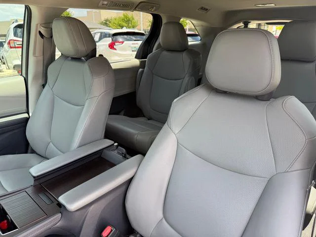 Certified Used 2022 Silver Toyota XLE image 41