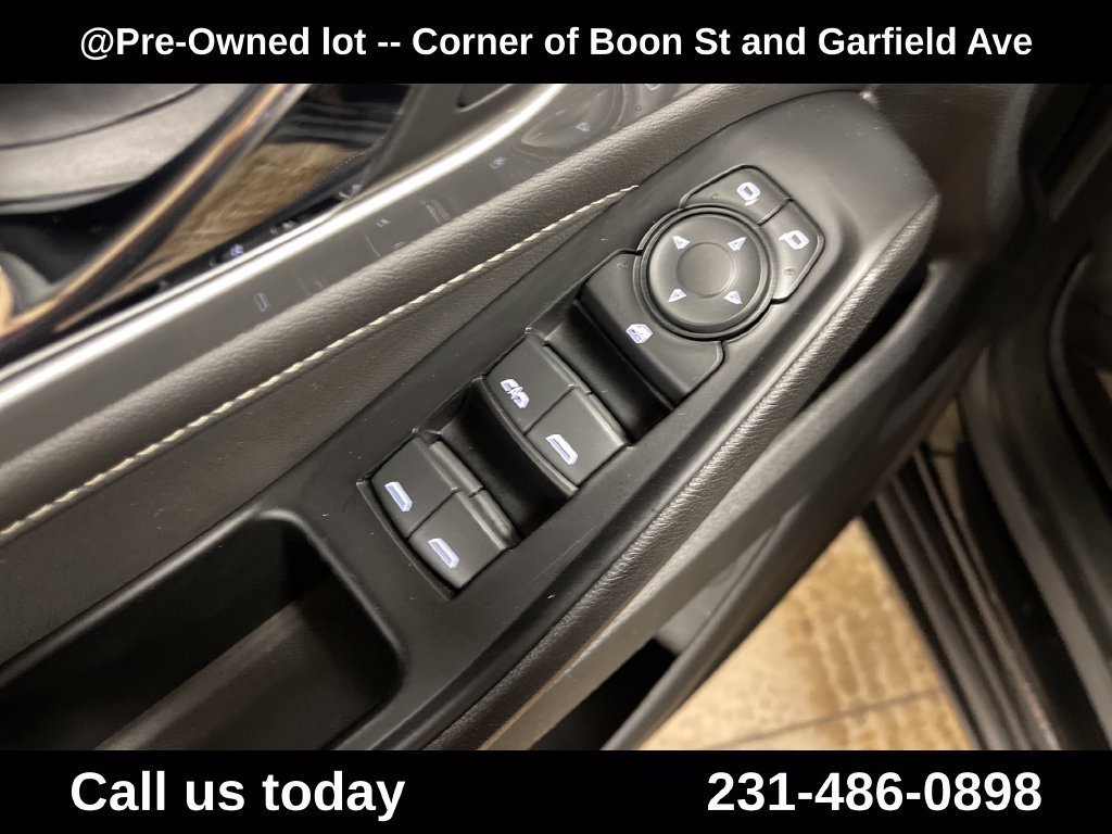 Used 2022 MOSAIC BLACK METALLIC Chevrolet LT Leather image 15