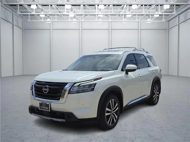 Used 2024 Pearl White Tricoat Nissan Platinum (A9) Front-Wheel Drive image 1