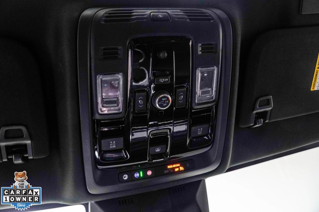 Used 2025 Silver Cadillac Sport image 34