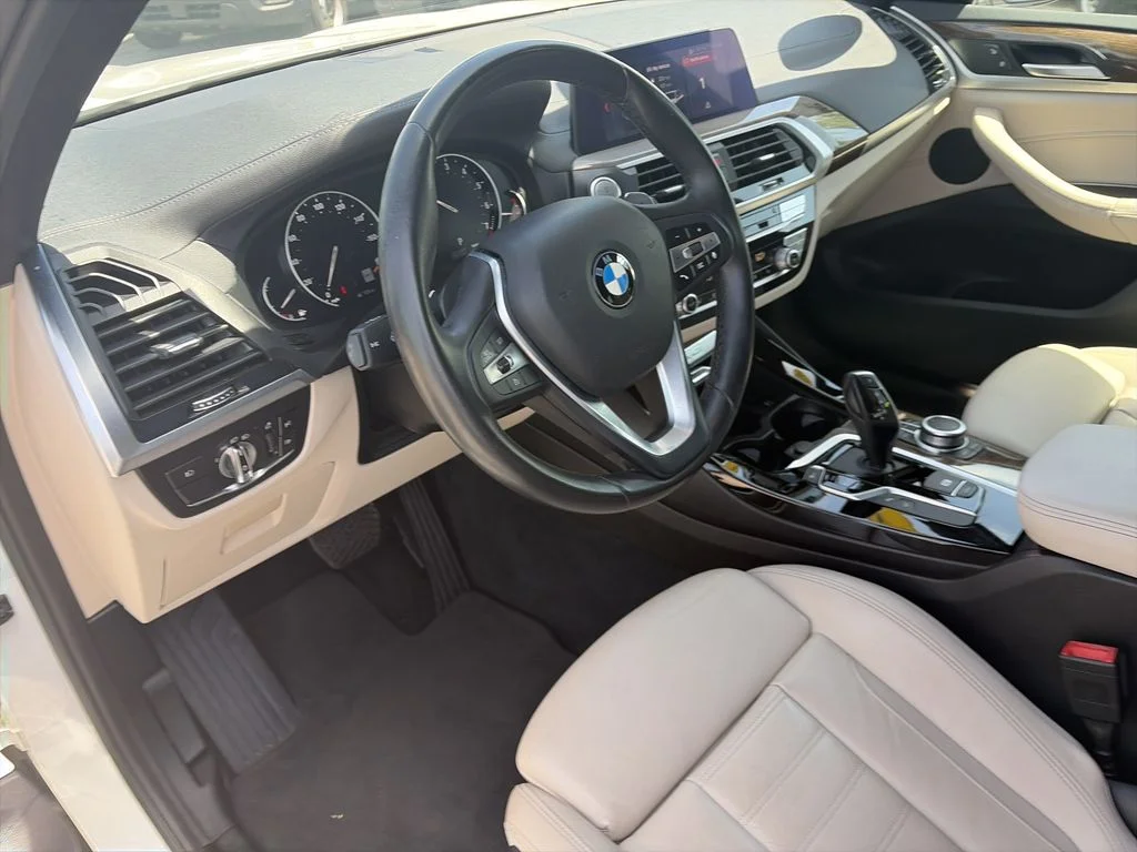 Used 2020 White BMW sDrive30i image 11