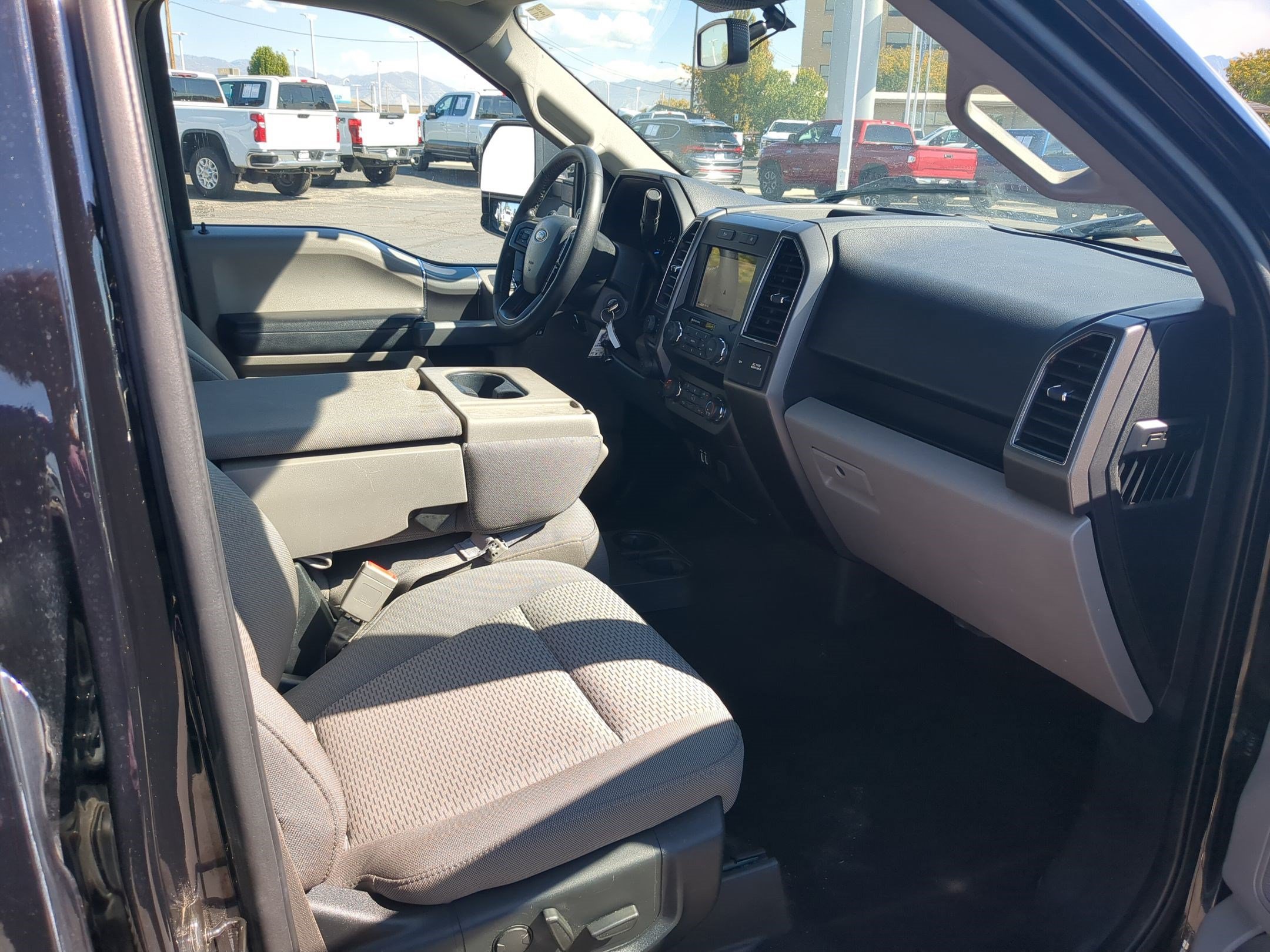Used 2019 Agate Black Metallic Ford XLT image 29