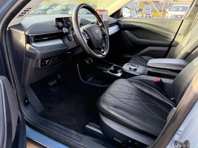 Certified Used 2023 Vapor Blue Ford Select image 38
