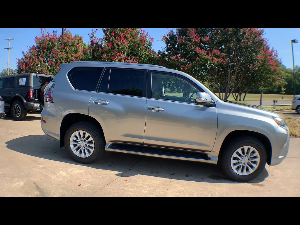 Certified Used 2023 ATOMIC SILVER Lexus 460 Premium image 9