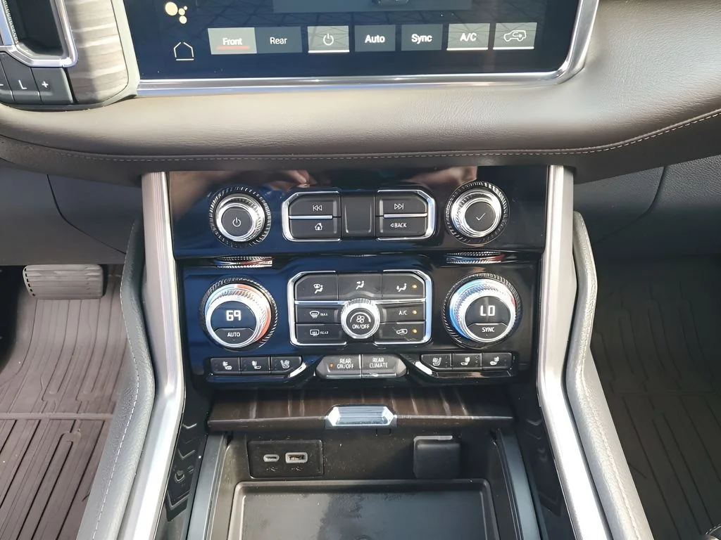 Used 2023 Black GMC Denali image 40