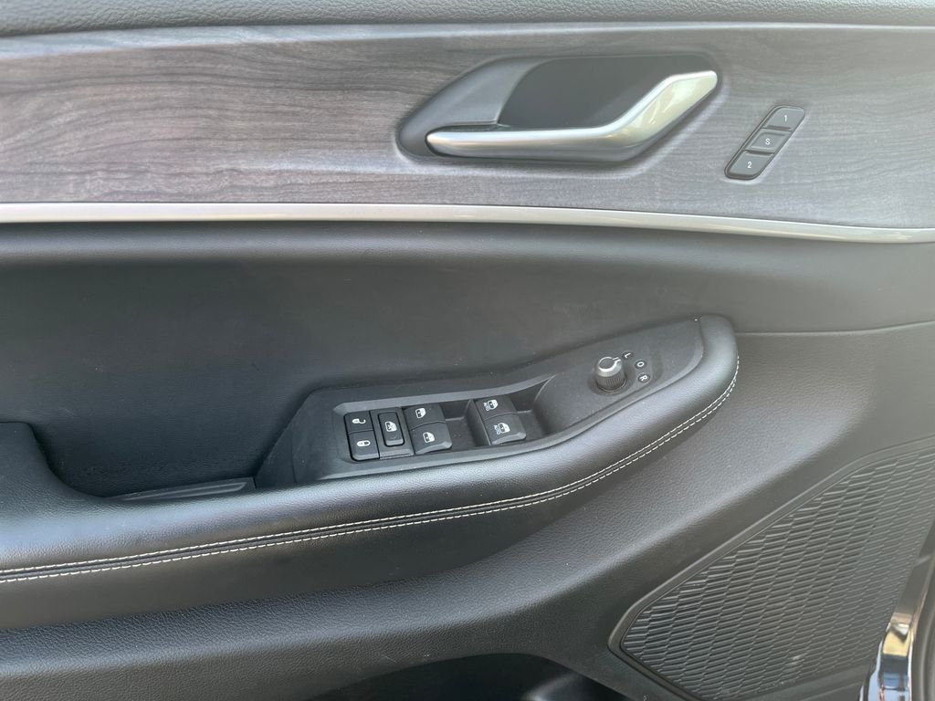 Used 2023 Black Jeep Limited image 10