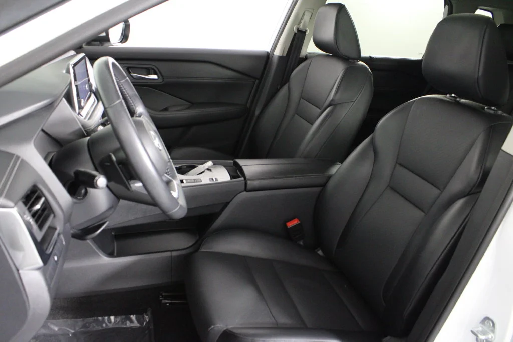 2024 Nissan Rogue SV - Photo 21