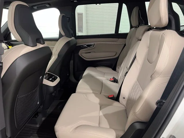 New 2027  Volvo B6 Plus 7-Seater image 21