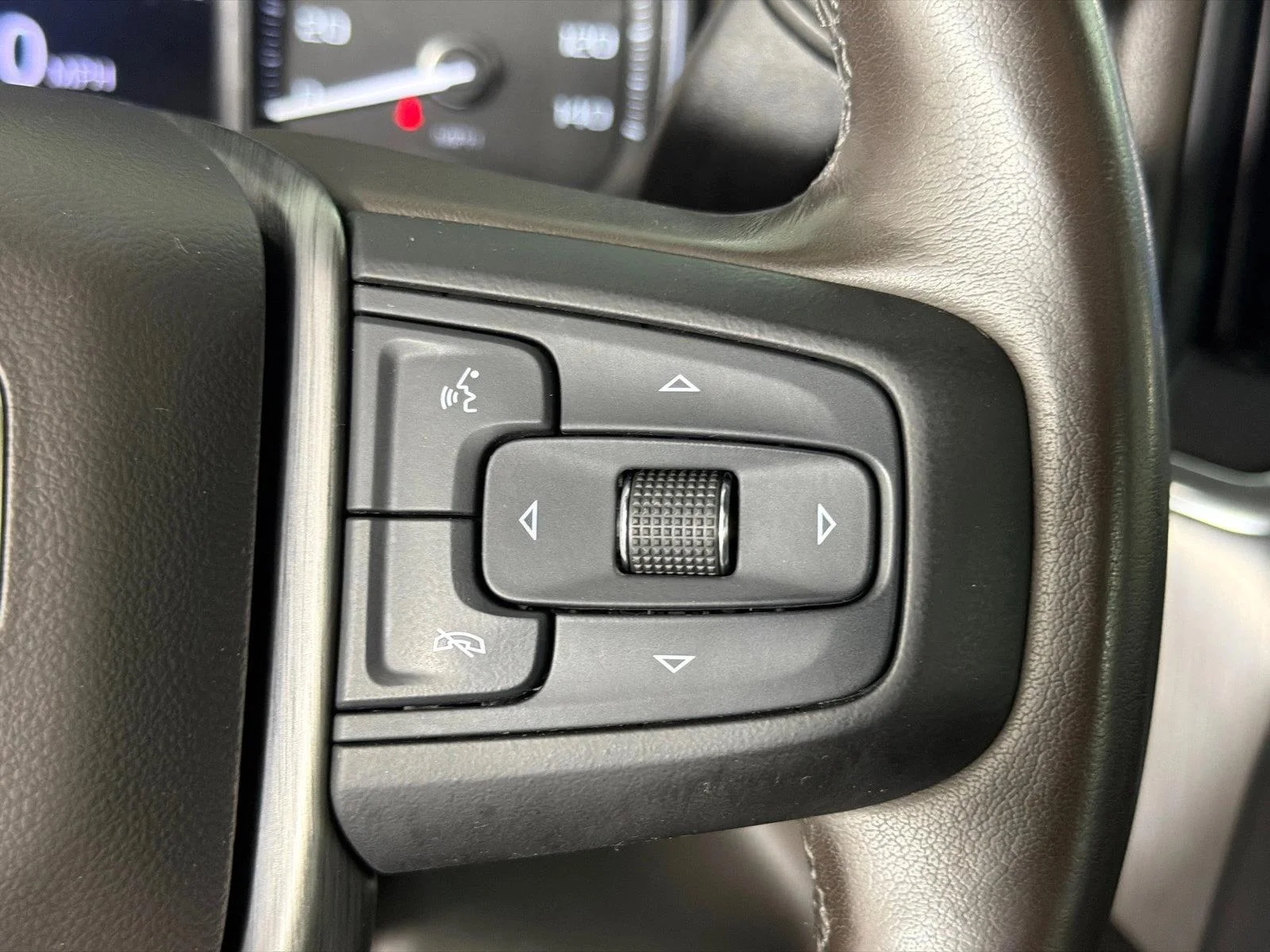 Used 2019 White GMC Denali image 27