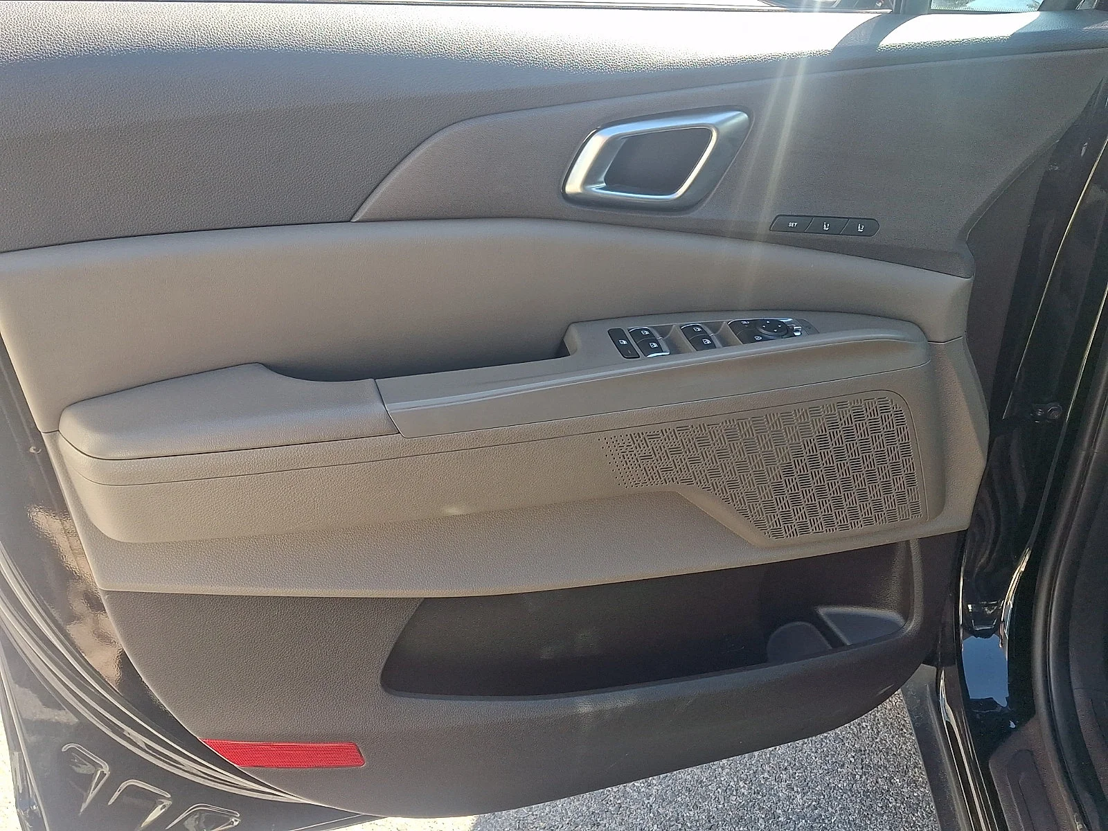 Certified Used 2025 Black Kia EX image 12
