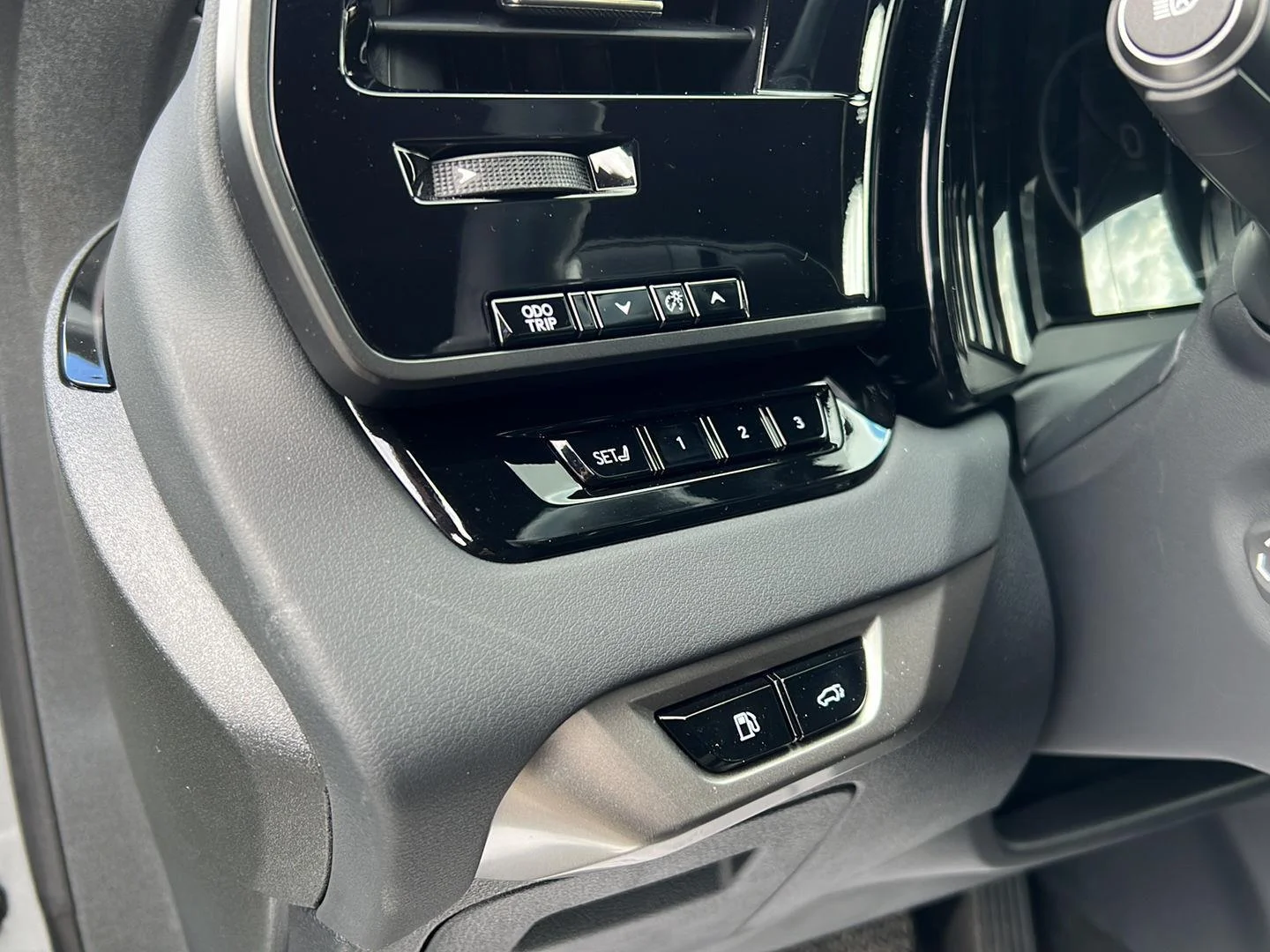 Used 2024 Iridium Lexus RX 350 Premium image 15