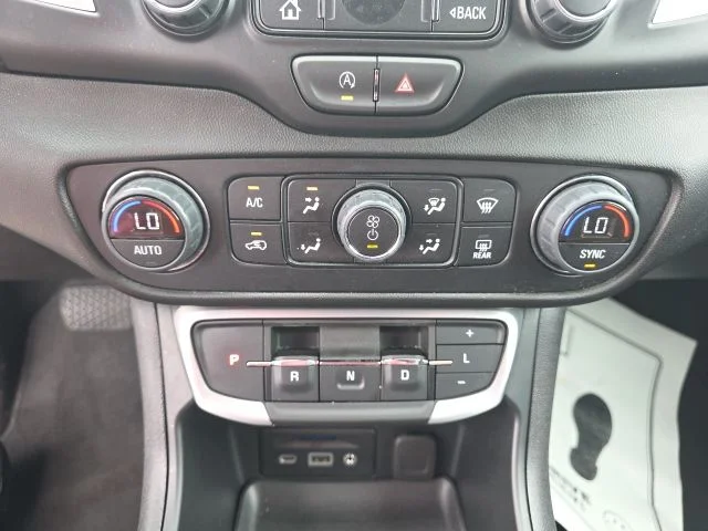 2023 GMC Terrain SLT - Photo 20