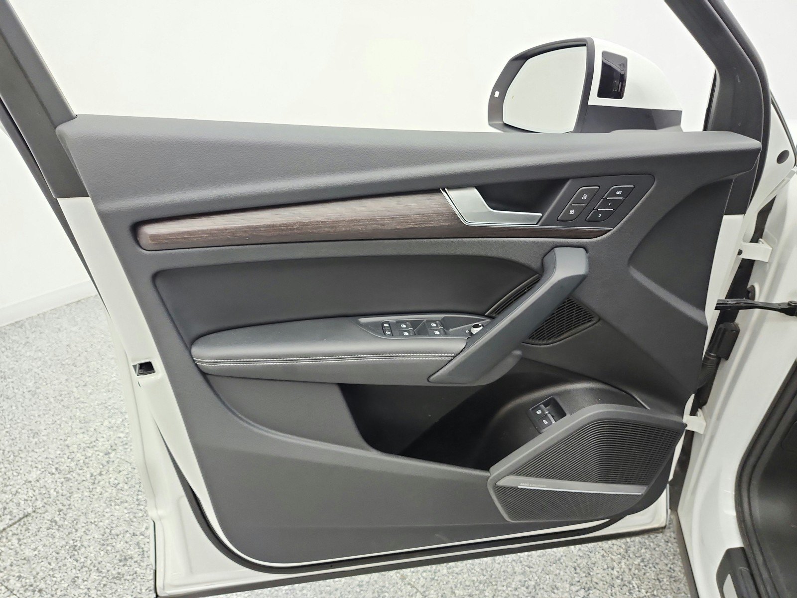Used 2023 Ibis White Audi S line Premium Plus 55 TFSI e quattro image 14
