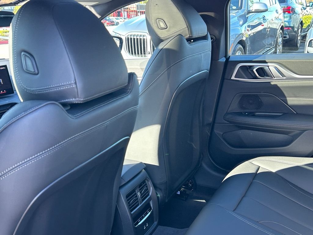 New 2026 Tanzanite Blue II Metallic BMW eDrive40 image 31
