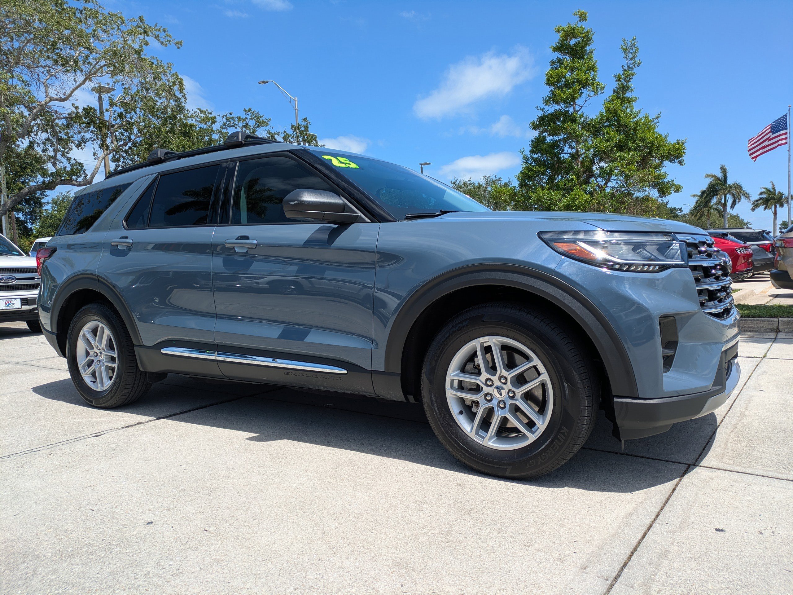2025 Ford Explorer Active RWD (PL535)'s photo