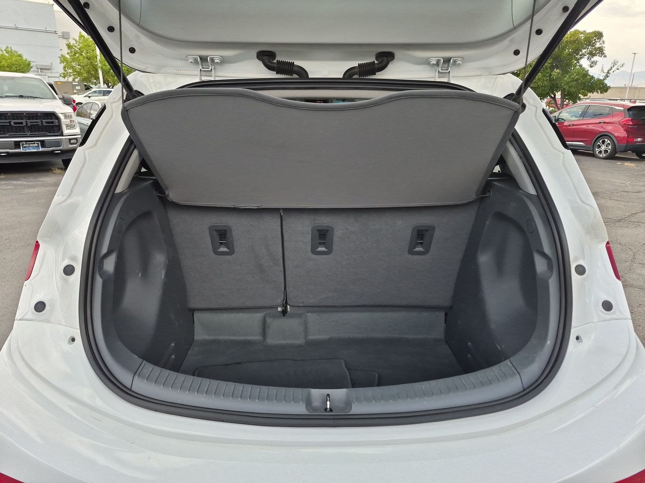 Used 2018 (Includes (TUS) Black grille.) Chevrolet LT image 29