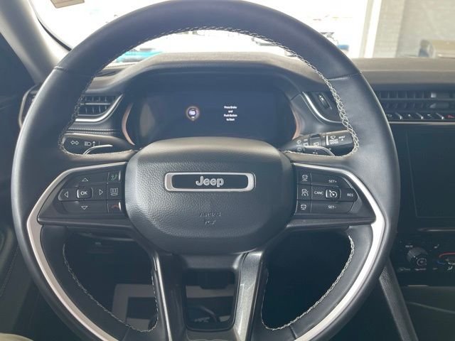 Used 2023 Black Jeep Laredo image 16