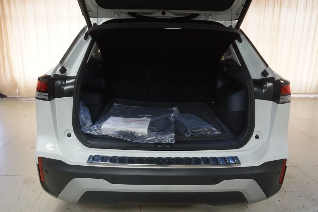New 2026 White/off-white Volkswagen 2.0T SE image 33