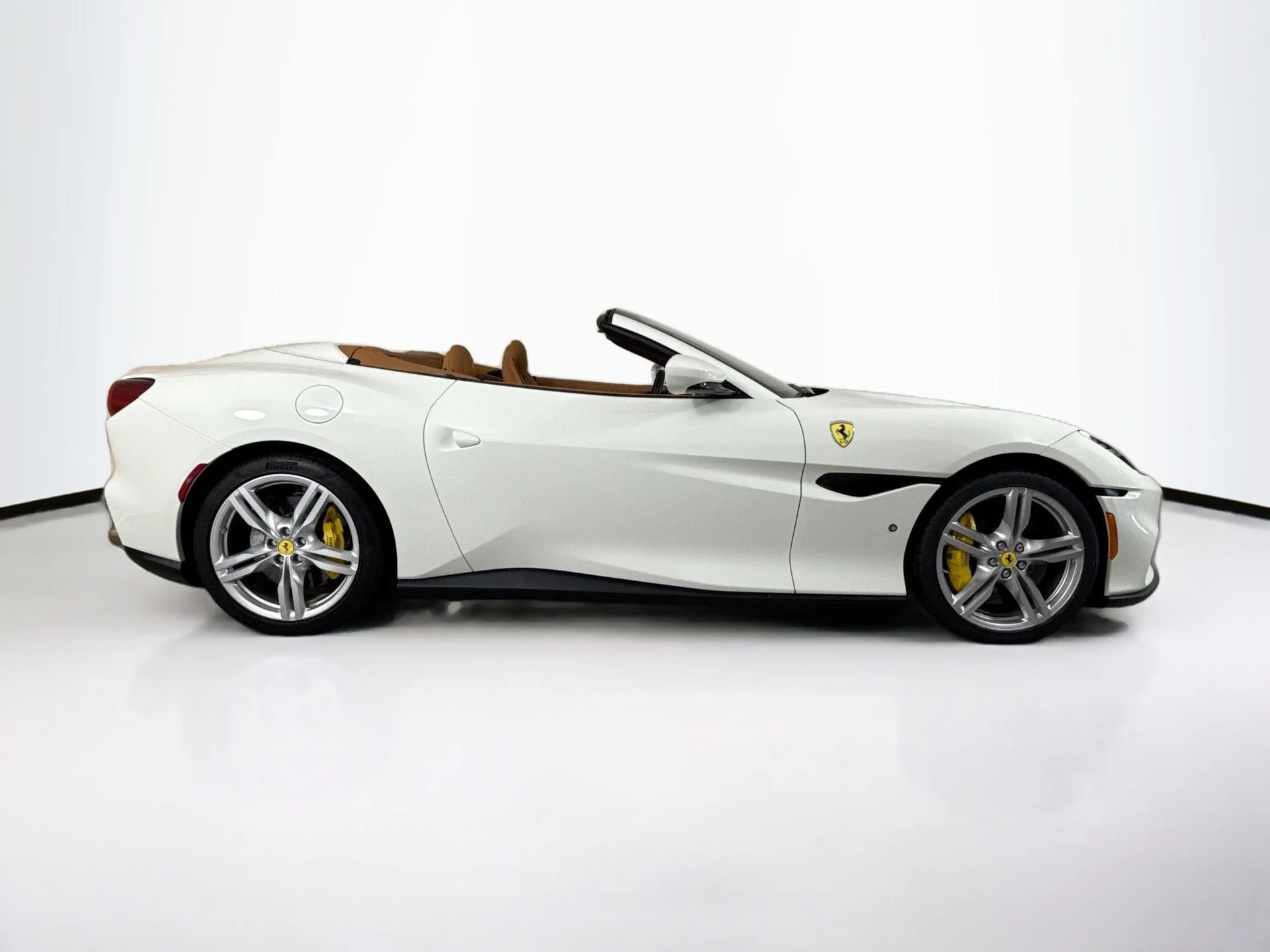 Certified Used 2022 Bianco Avus Ferrari Base image 29