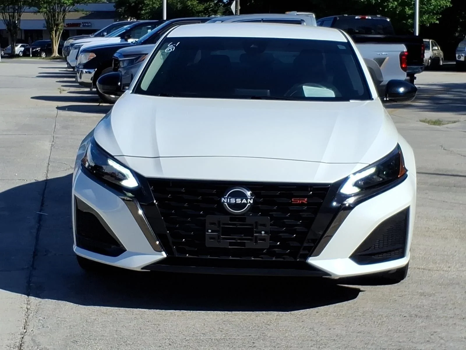 Used 2023 Pearl White Tricoat Nissan 2.5 SR image 2