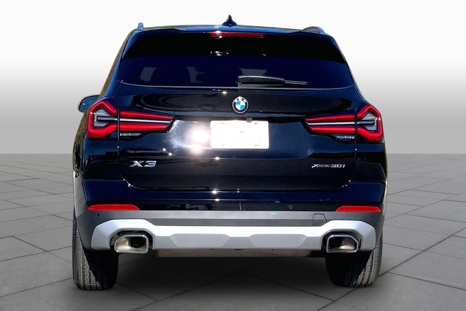 Used 2023 Jet Black BMW xDrive30i image 4